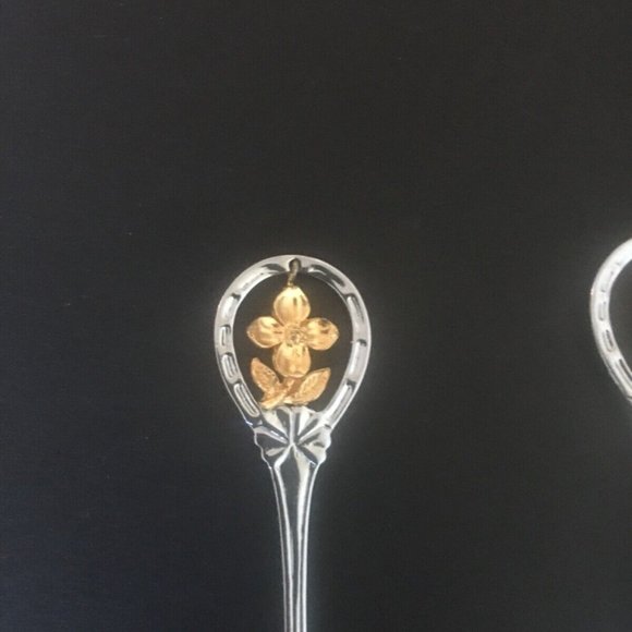 Vancouver BC Souvenir Decorative Spoons With Dangle Charm Made In England - 2 pc - Picture 2 of 6